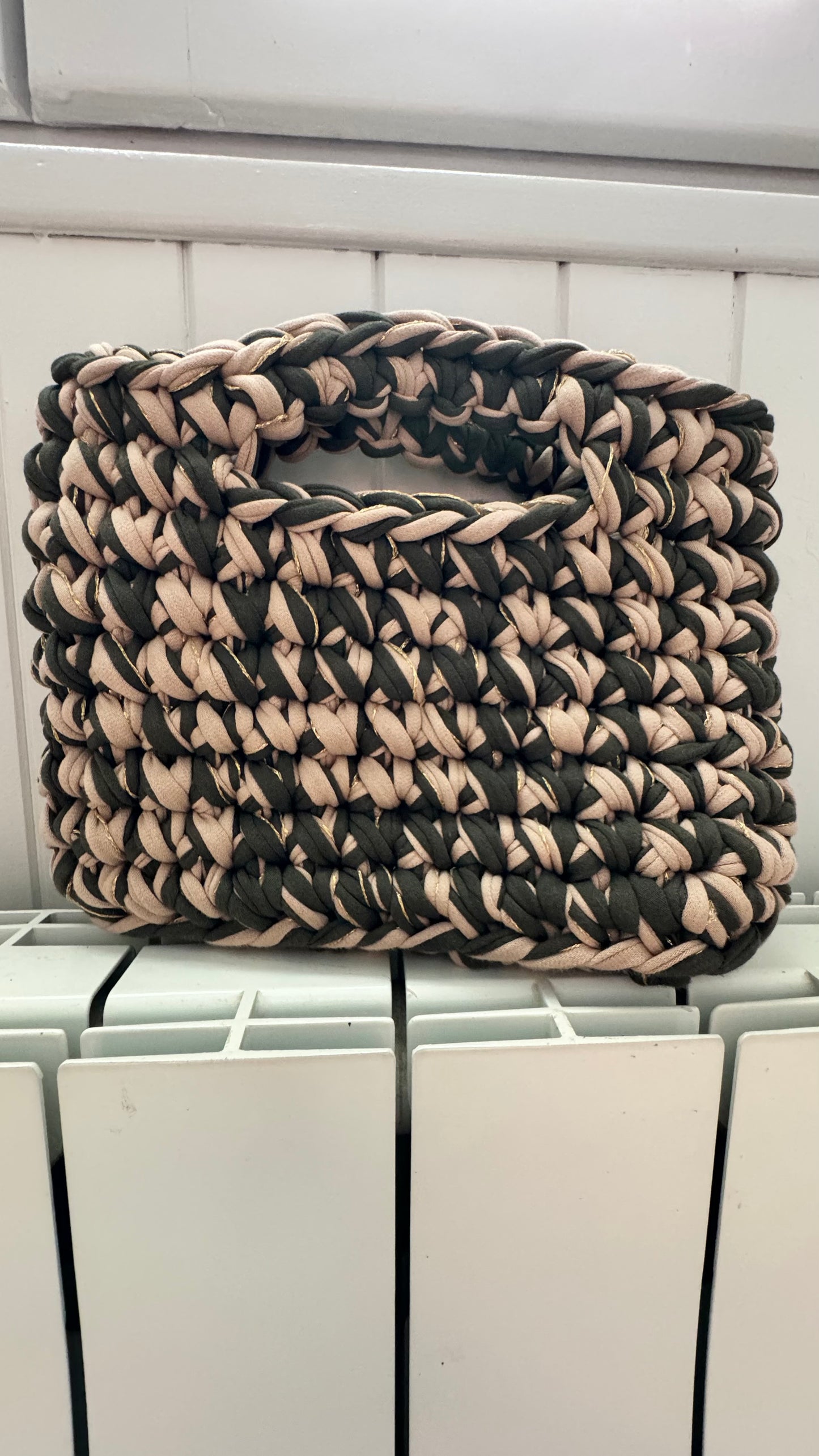 Sac en crochet fait main – Fils de t-shirt recyclé