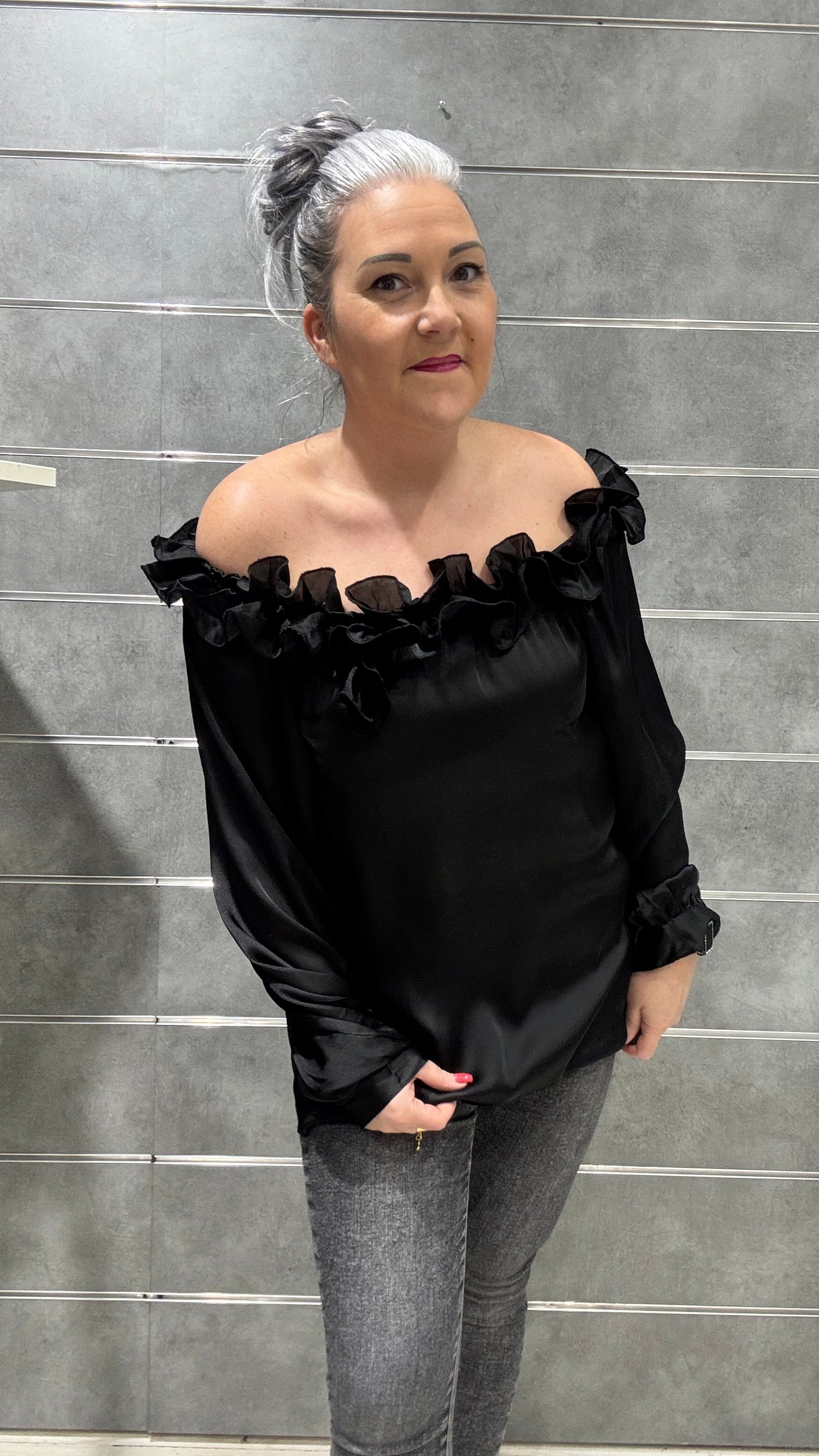 top femme noir élégant