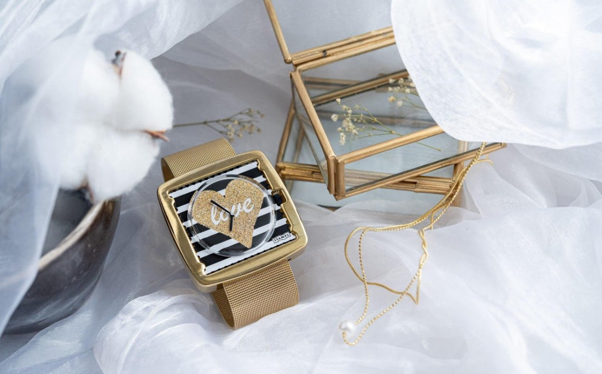 doré, contour montre, encadrement montre