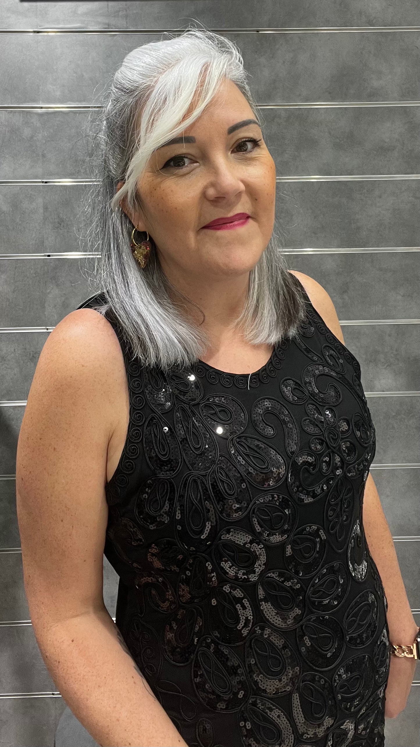 robe de fête brillante et chic