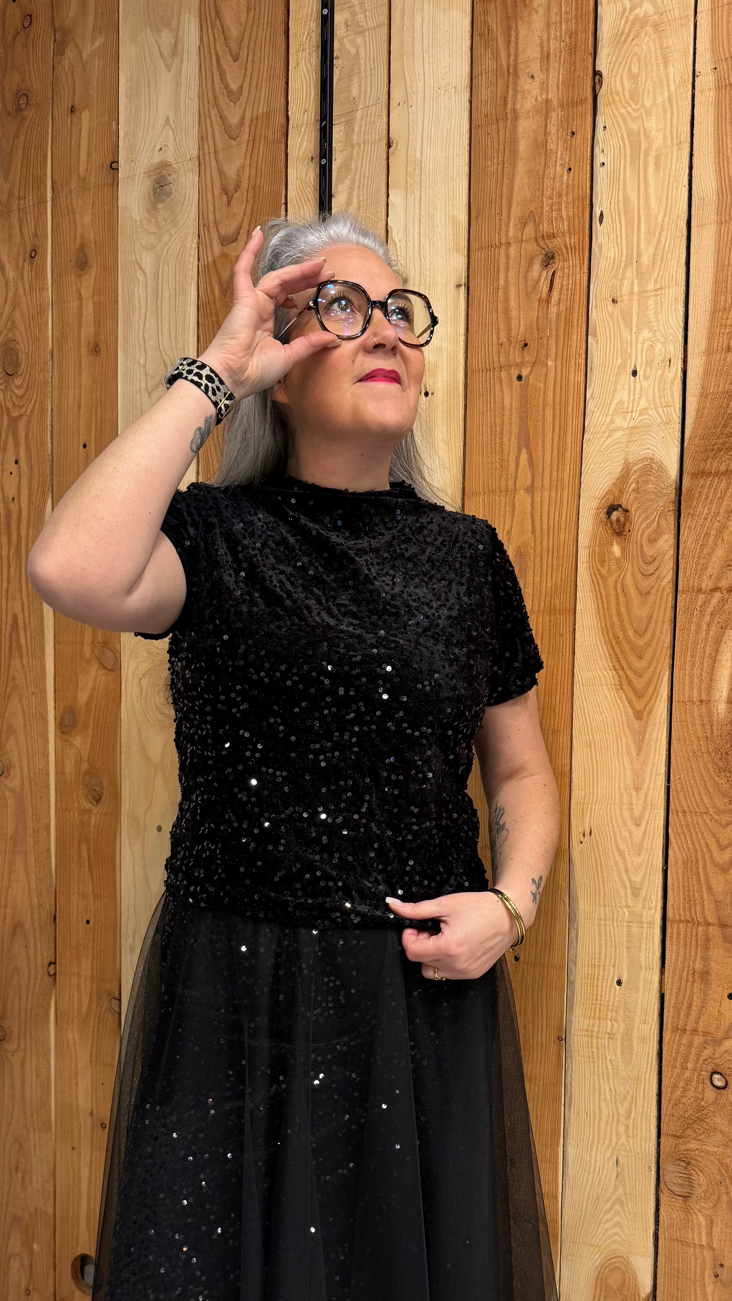 tee-shirt sequins petit col