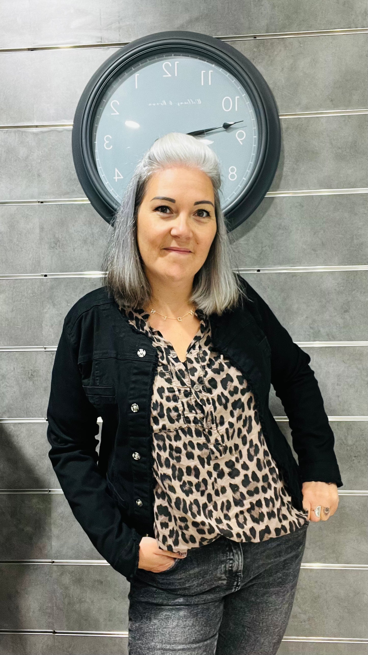 veste en jeans noire col rond basique