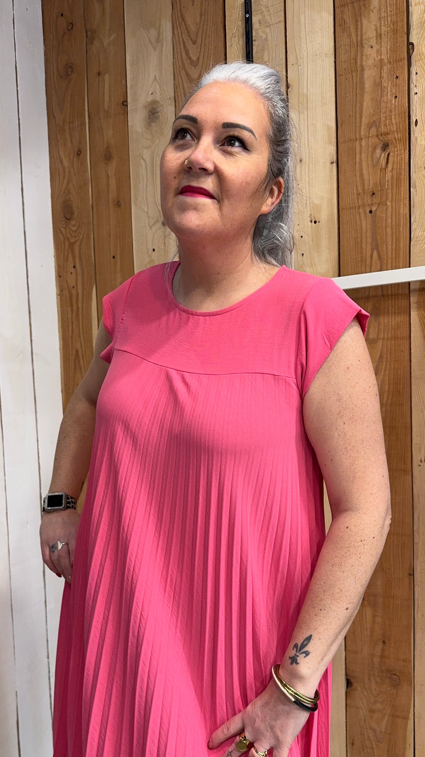 robe midi plissée fuschia