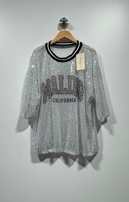 tee-shirt argenté femme, t-shirt paillettes, mode femme tendance, prêt-à-porter femme, look glamour, Madame Rêve, vêtements femme. 