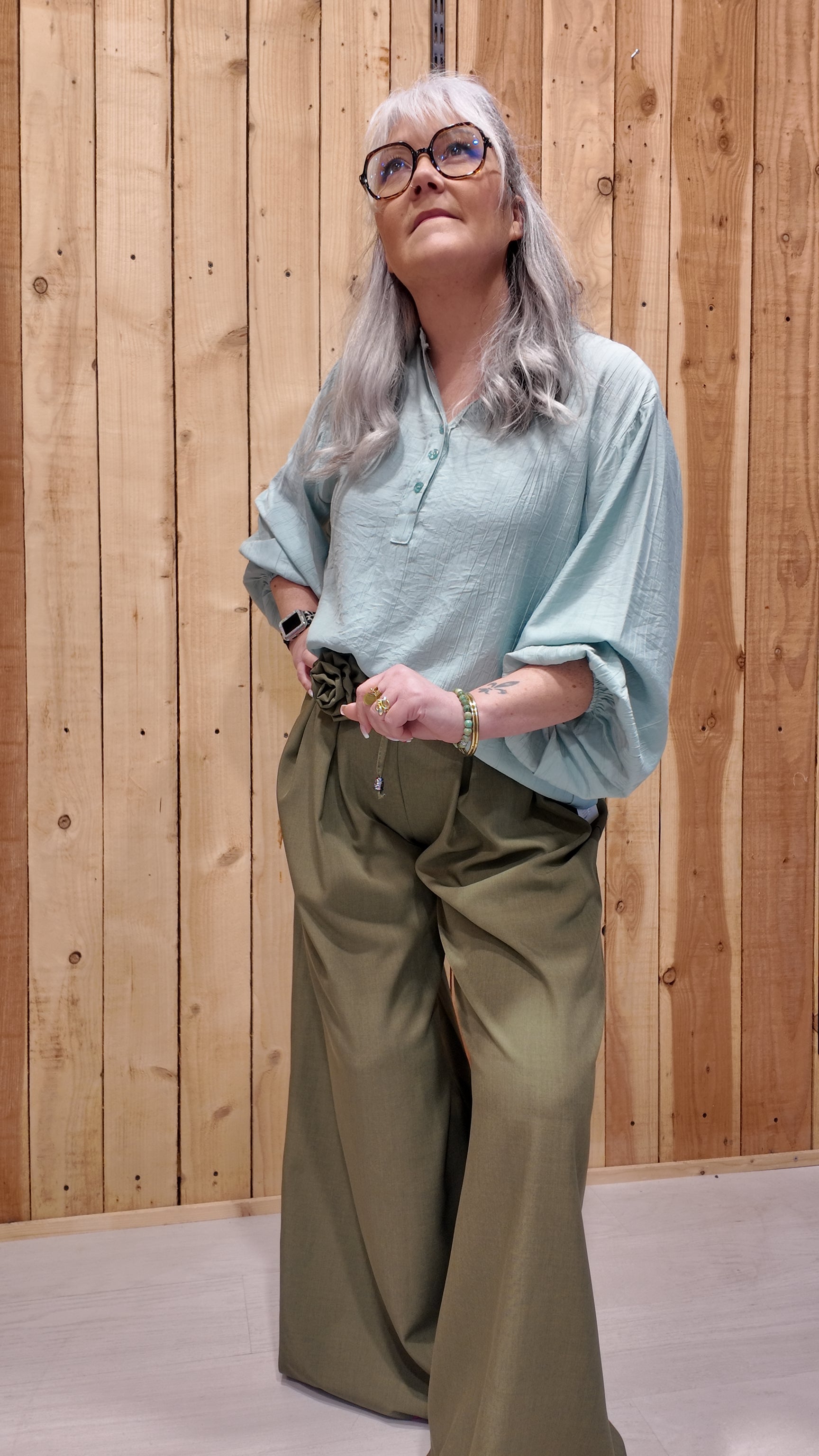 Blouse vert d’eau femme coupe ample manches élastiques tenue féminine moderne