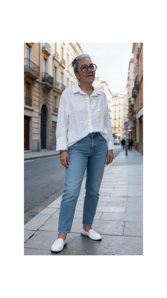 Chemise broderie relief  blanche technique jusqu’au 42