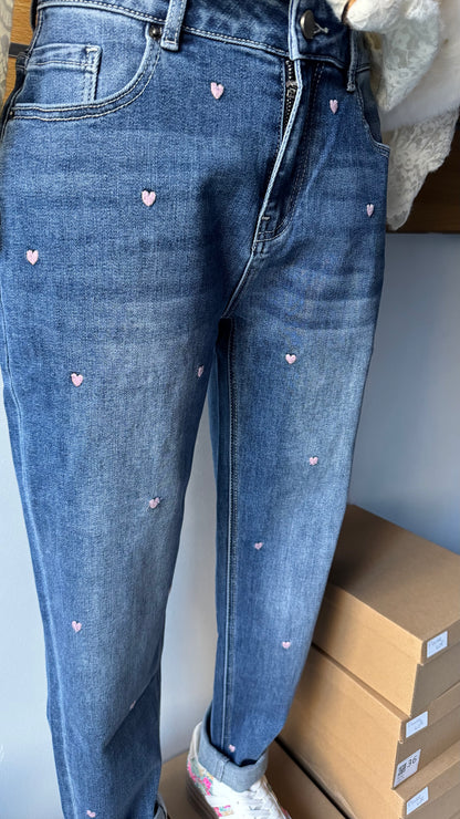 Jean casual chic femme facile à porter au printemps