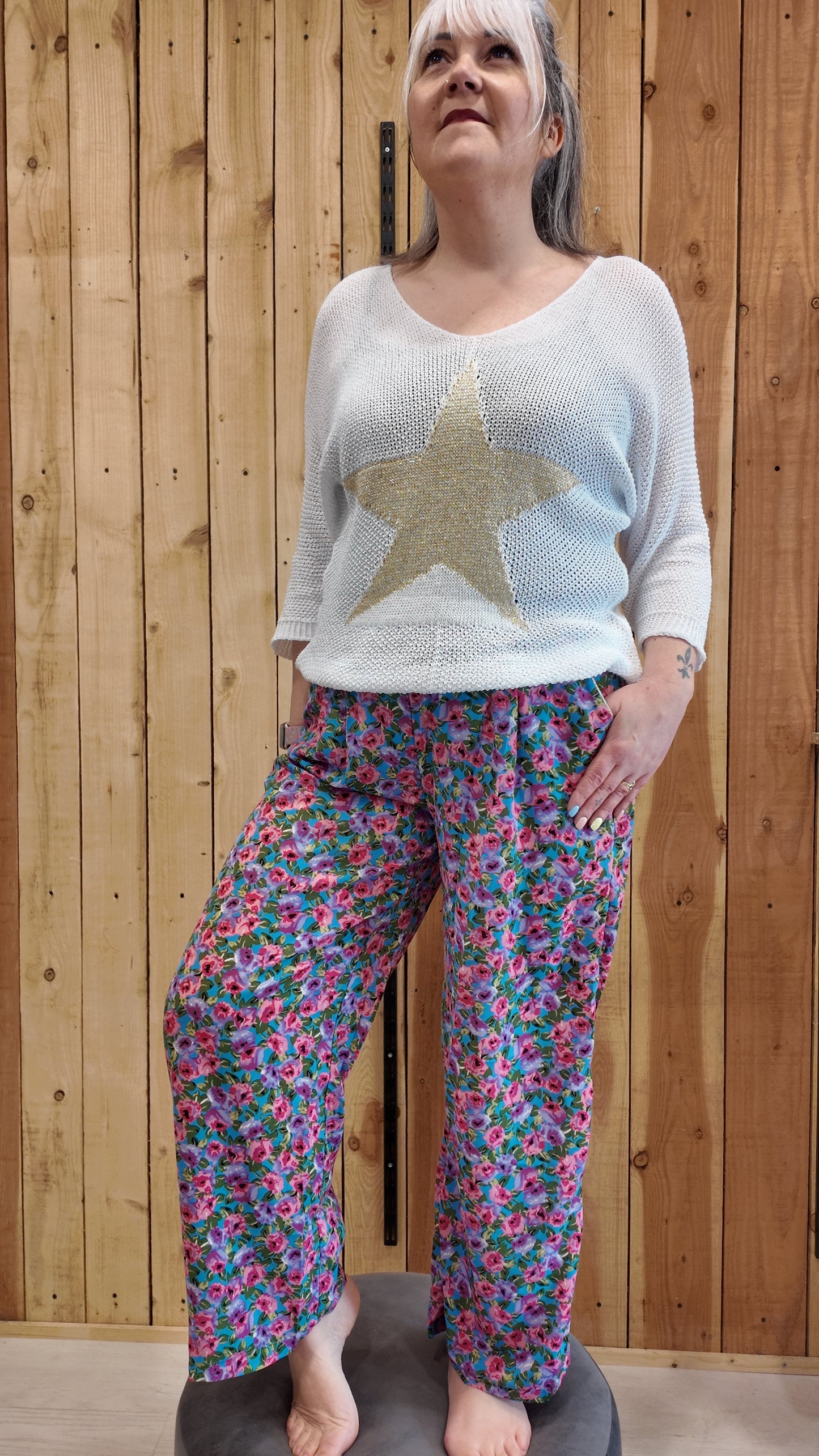 Pantalon fluide fleuri femme coupe large imprimé floral coloré printemps