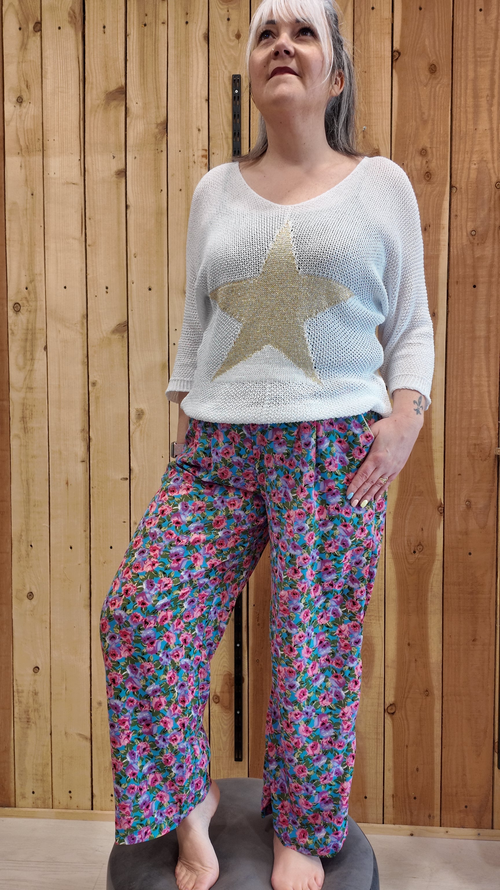Pantalon fluide fleuri femme coupe large imprimé floral coloré printemps