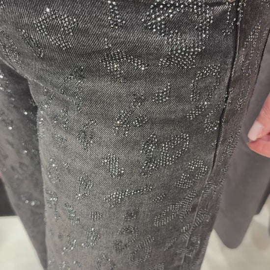 vidéo détail jeans strass léopard 