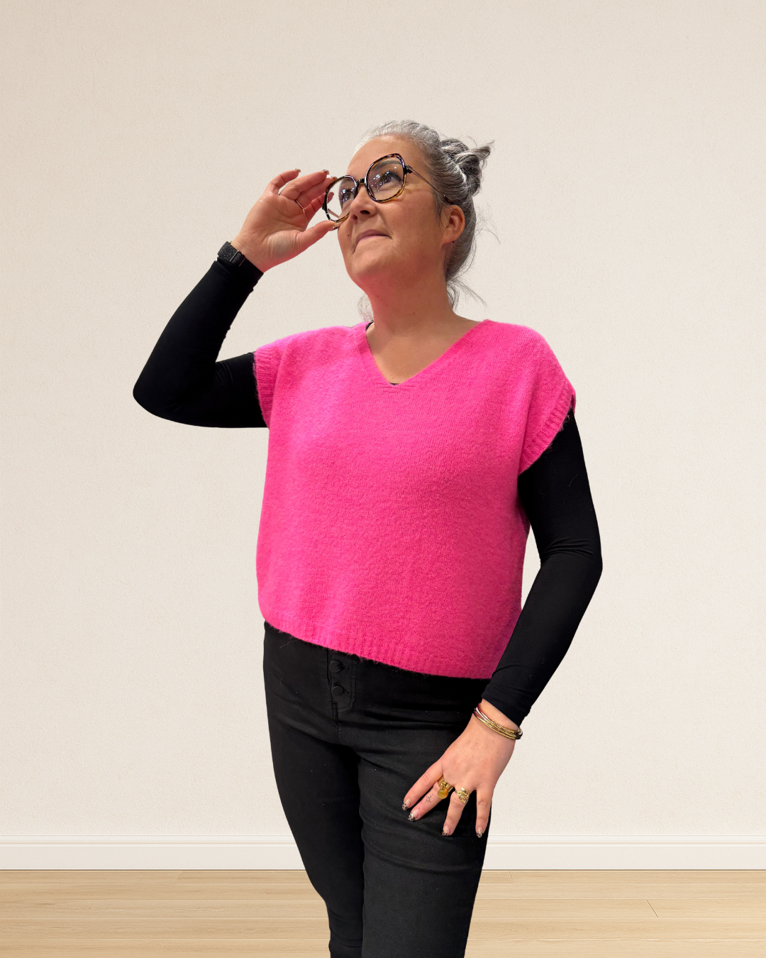 Pull sans manches col V en maille douce, taille unique 36-42.