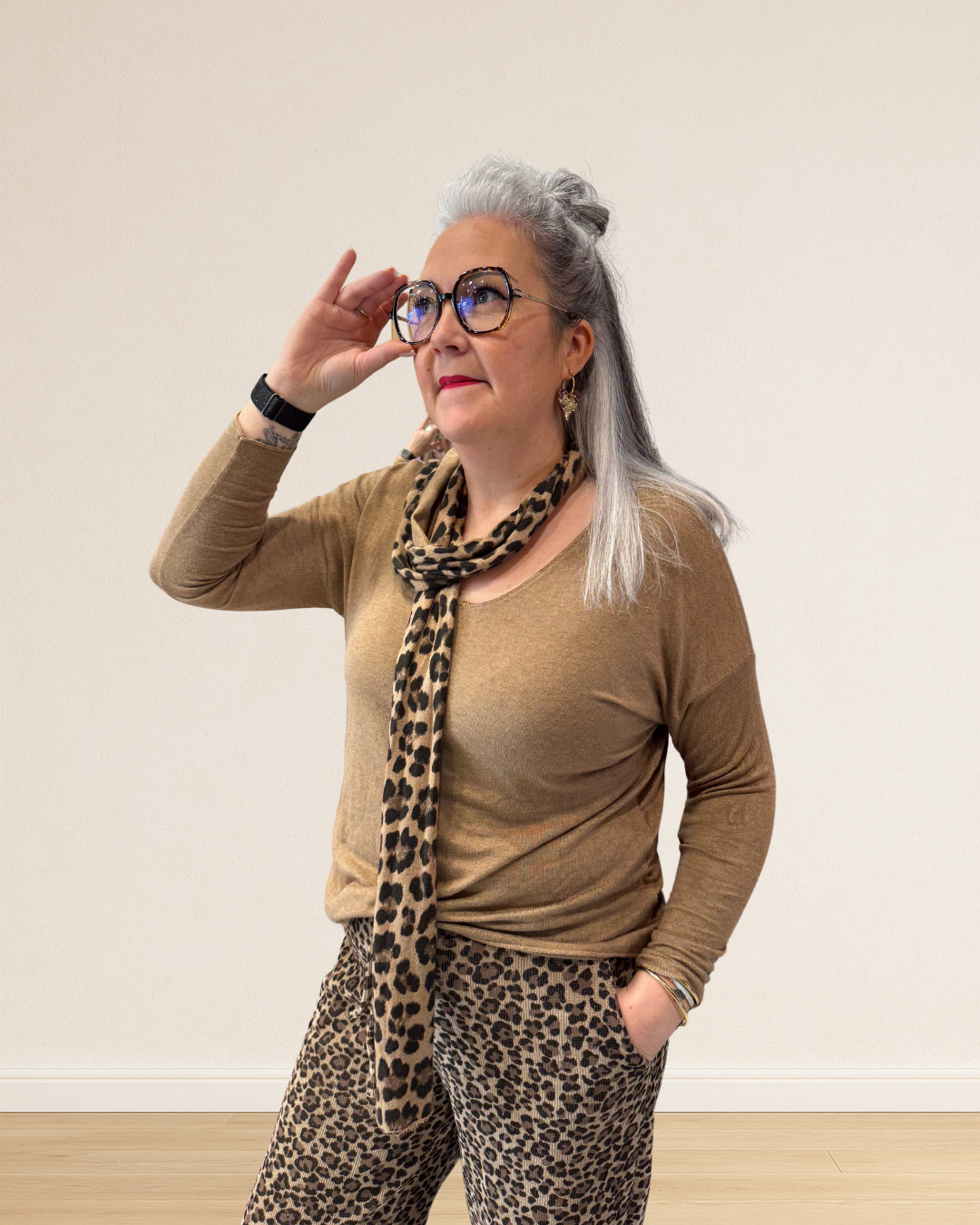 pull fin avec écharpe