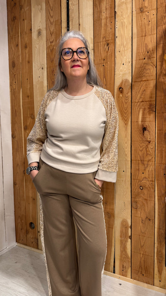 sweat à sequins doré 
