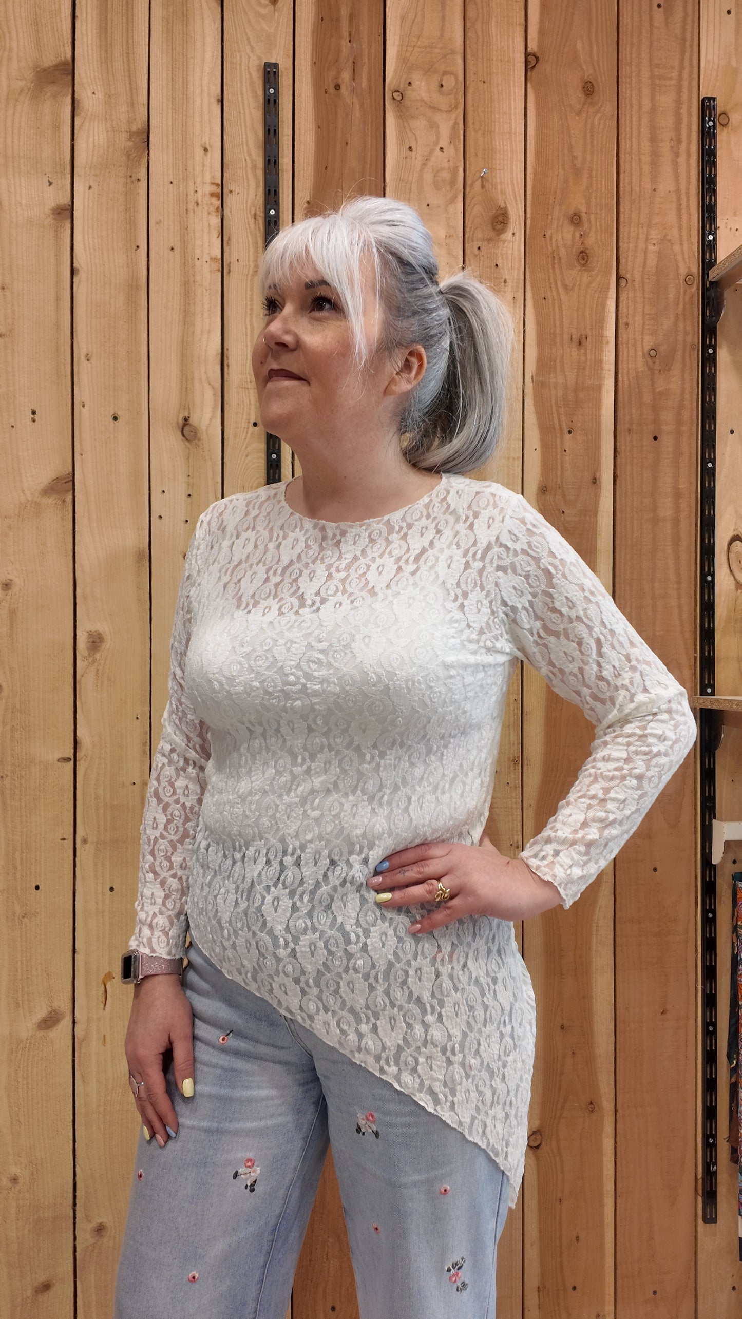 Top femme dentelle blanc asymétrique en pointe manches longues élégant IZZY italie