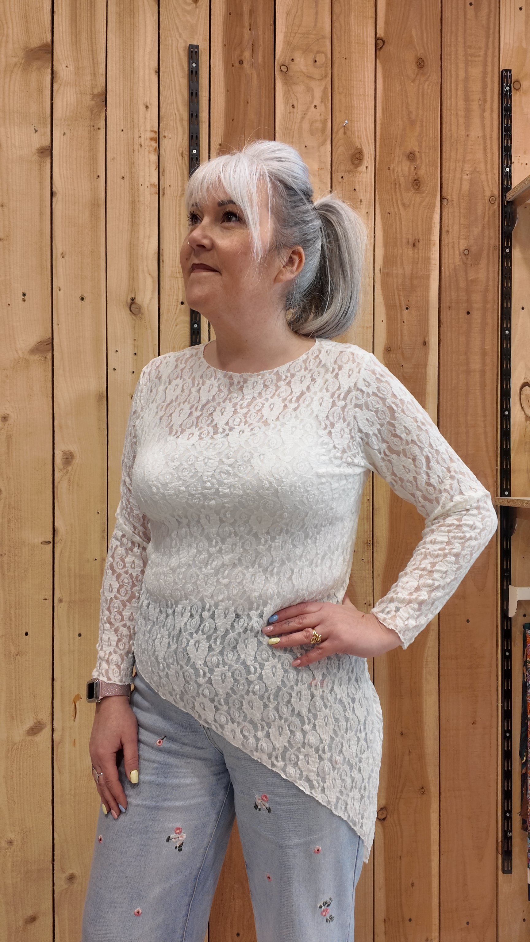 Top femme dentelle blanc asymétrique en pointe manches longues élégant IZZY italie