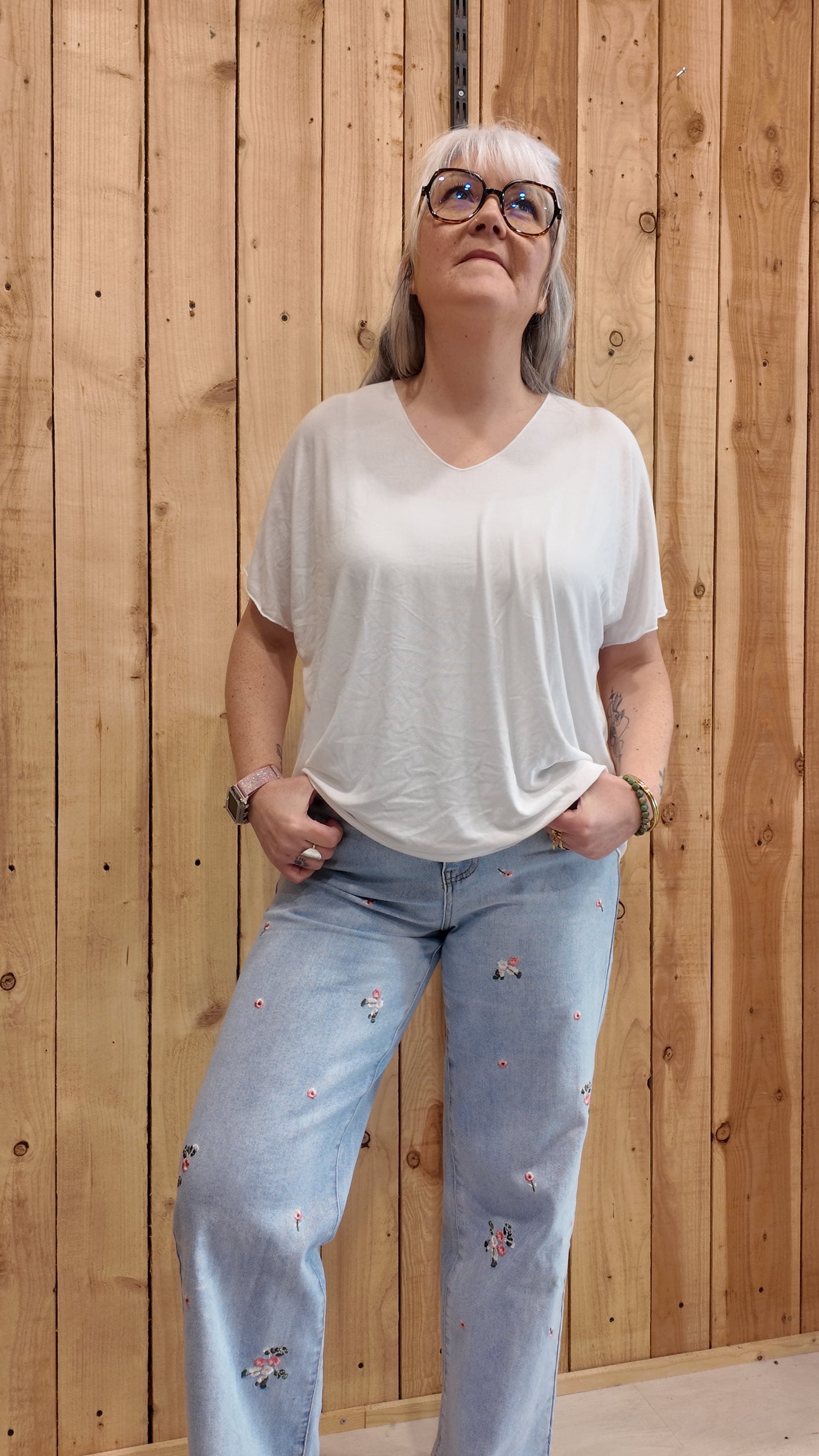 Tee-shirt blanc grande taille femme en viscose fluide, basique chic du 44 au 52