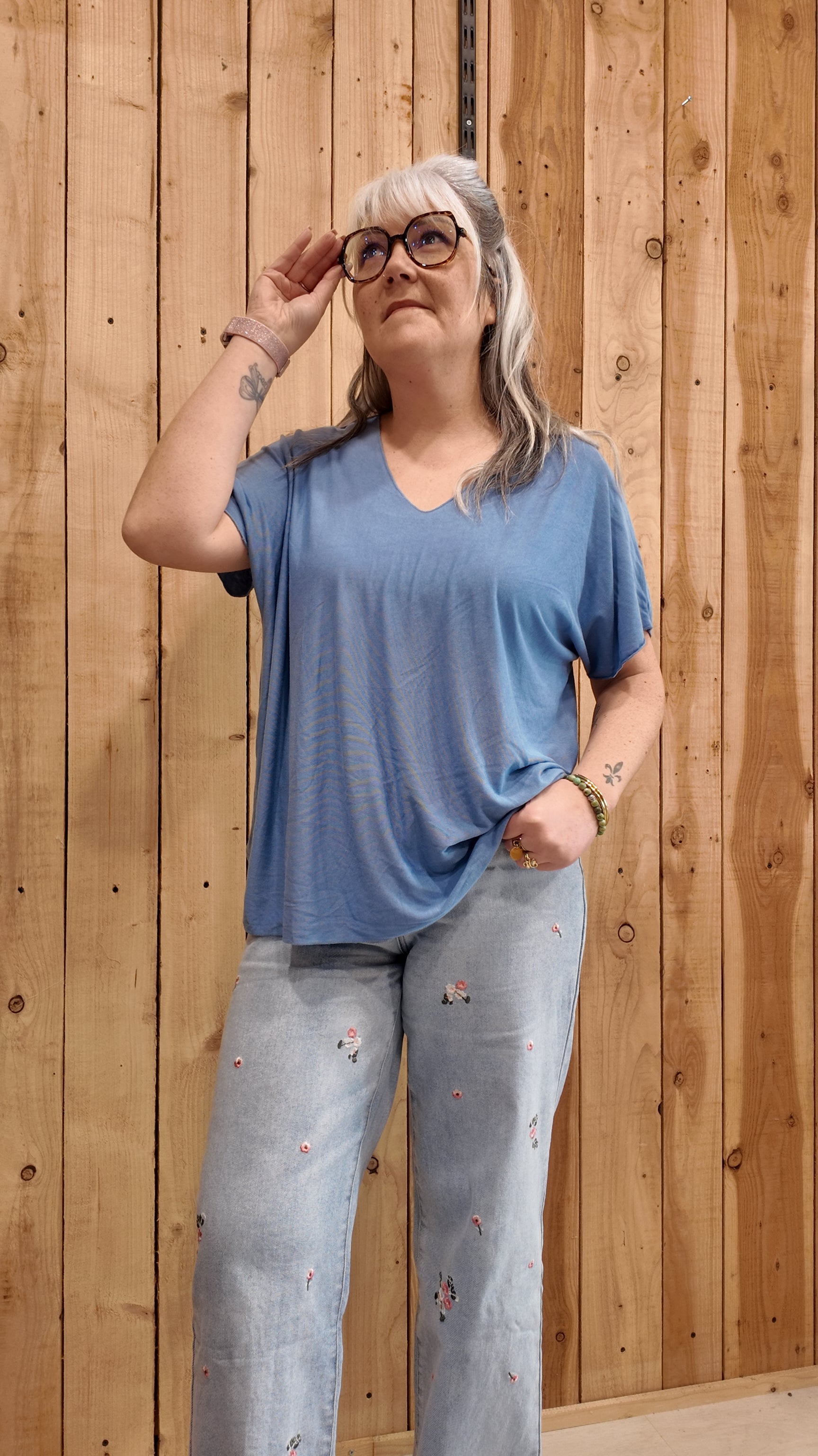 Tee-shirt bleu jean femme grande taille en viscose, coupe décontractée tendance
