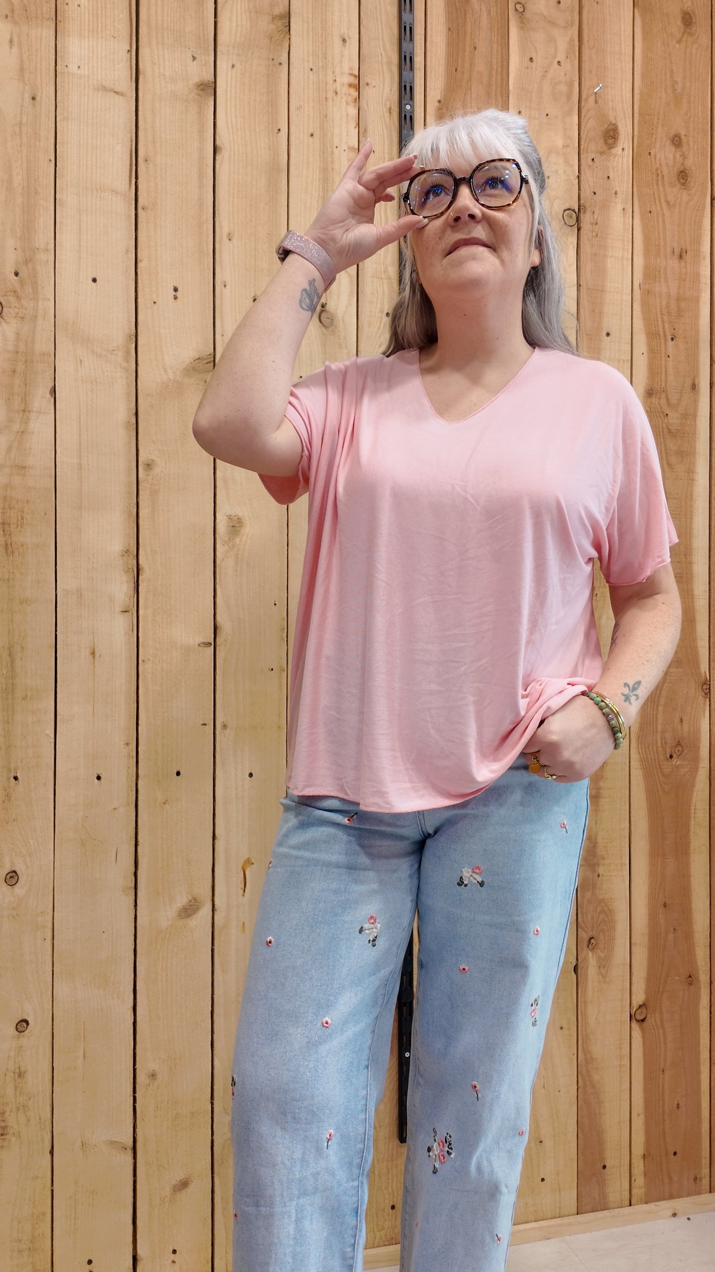 Tee-shirt rose femme grande taille coupe ample en viscose douce fluide