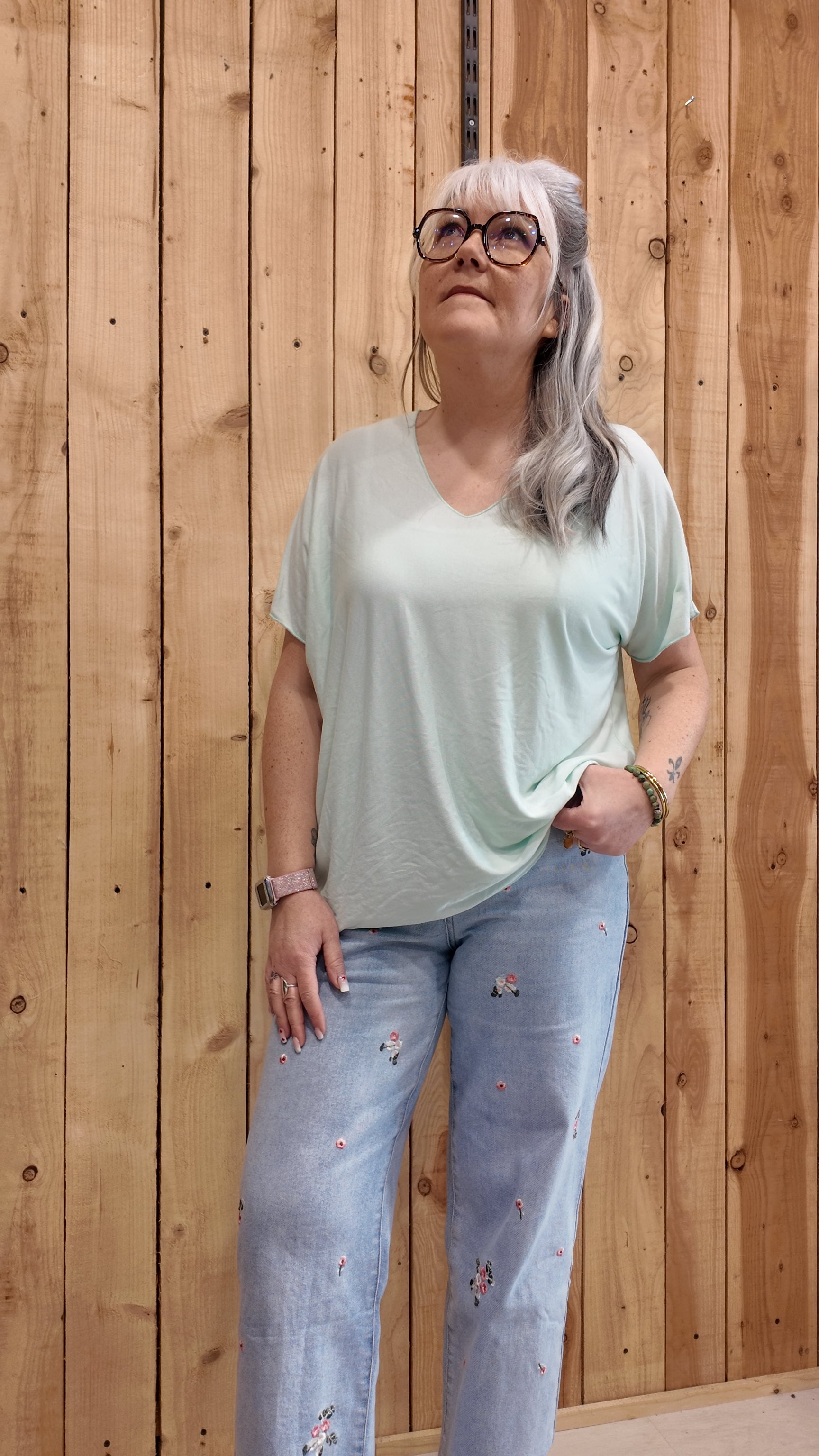 Tee-shirt femme grande taille viscose fluide, coupe ample confortable disponible en plusieurs coloris jusqu’au 52